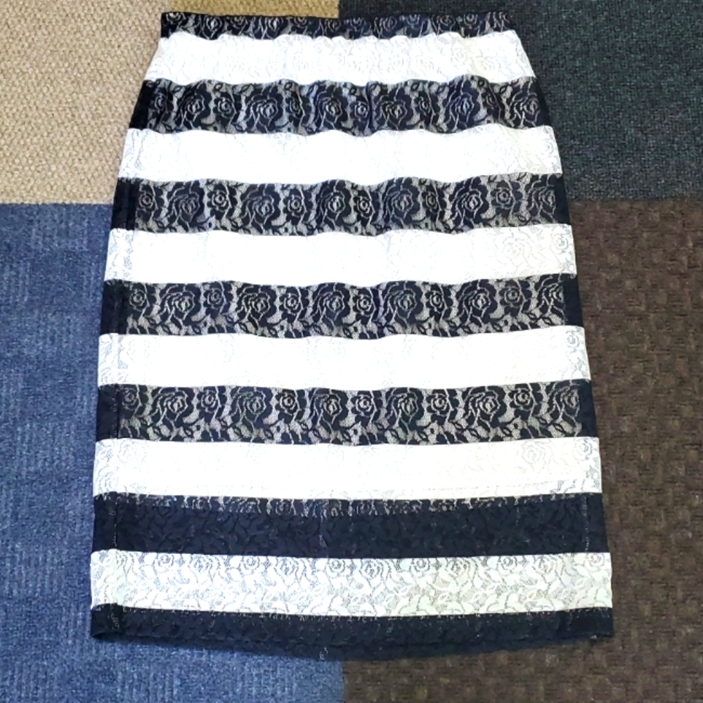 Elle skirt